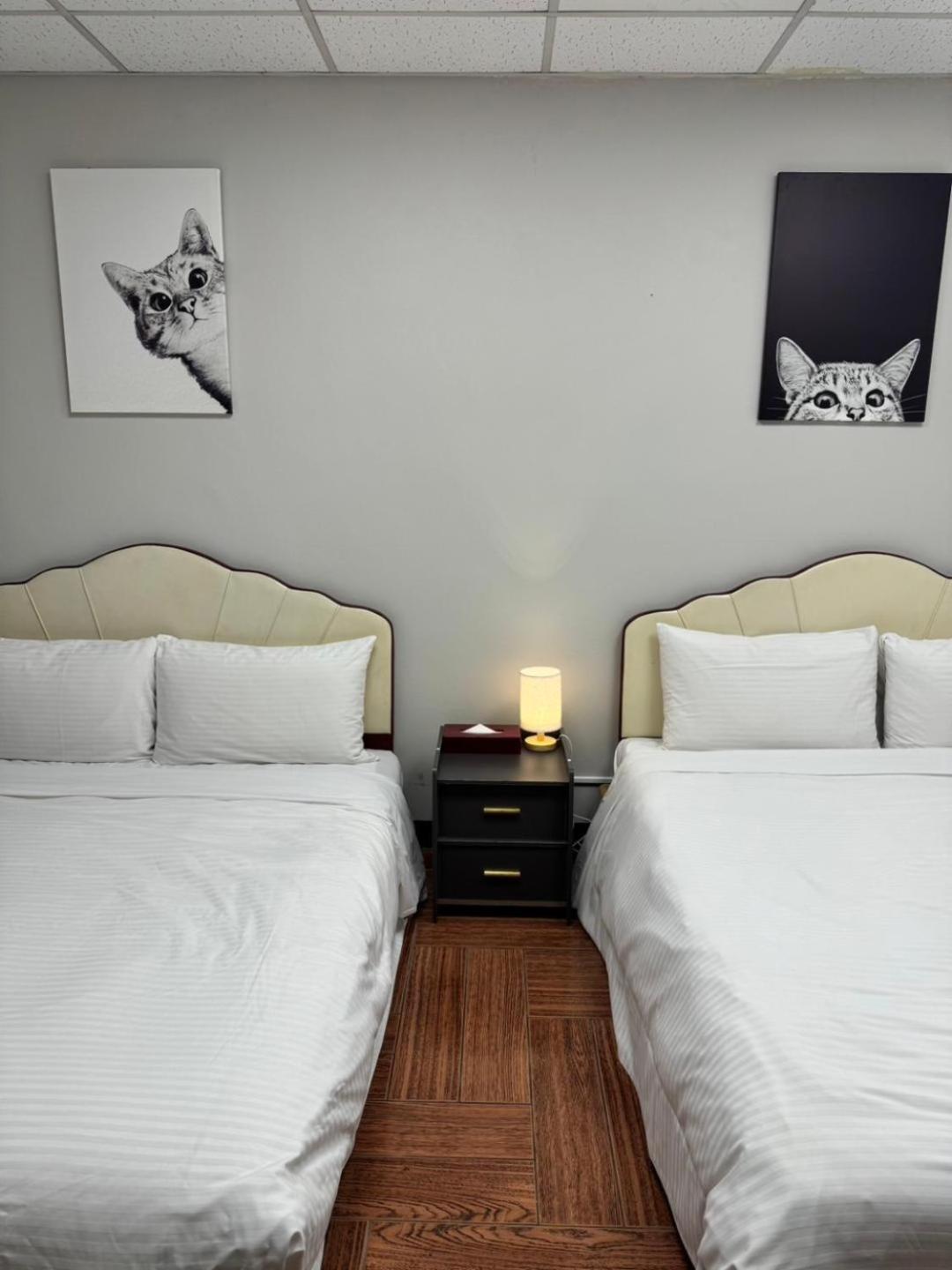 I Live Motel Kaohsiung Esterno foto